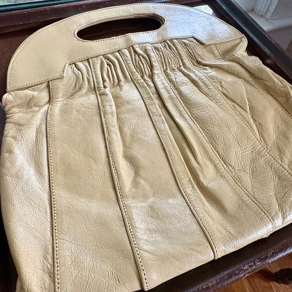 Vintage Cream Leather Pleated Slouch Cutout Handle Purse